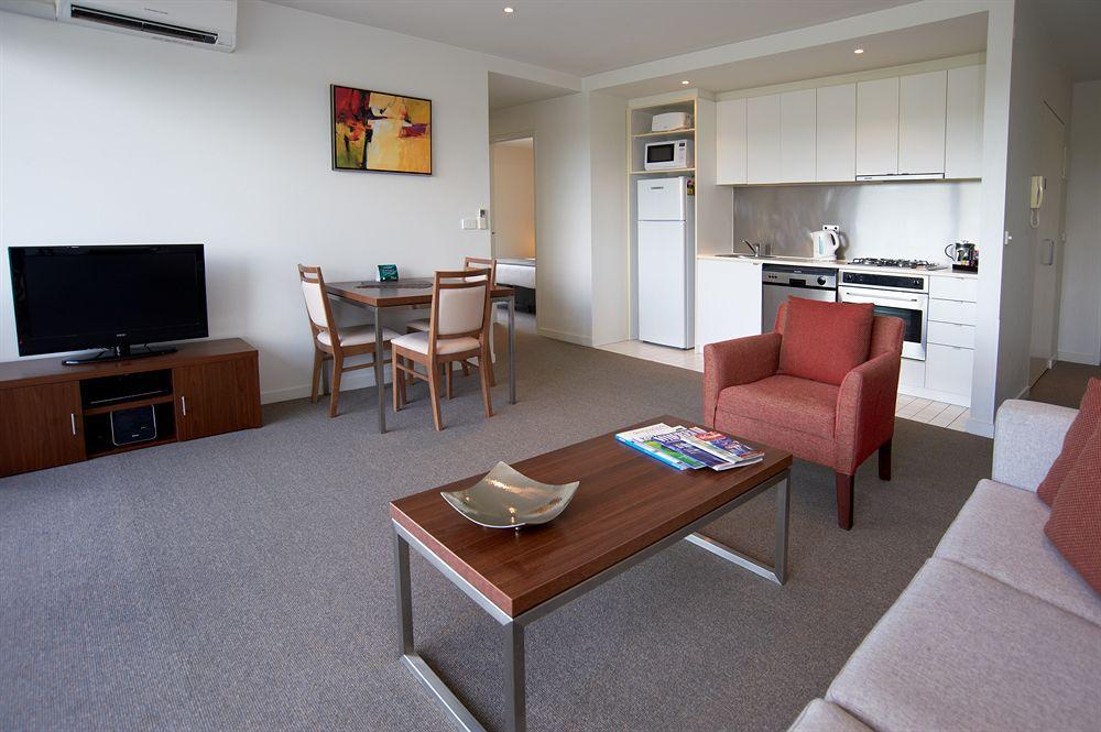 Quest On Dorcas Aparthotel Melbourne Bagian luar foto